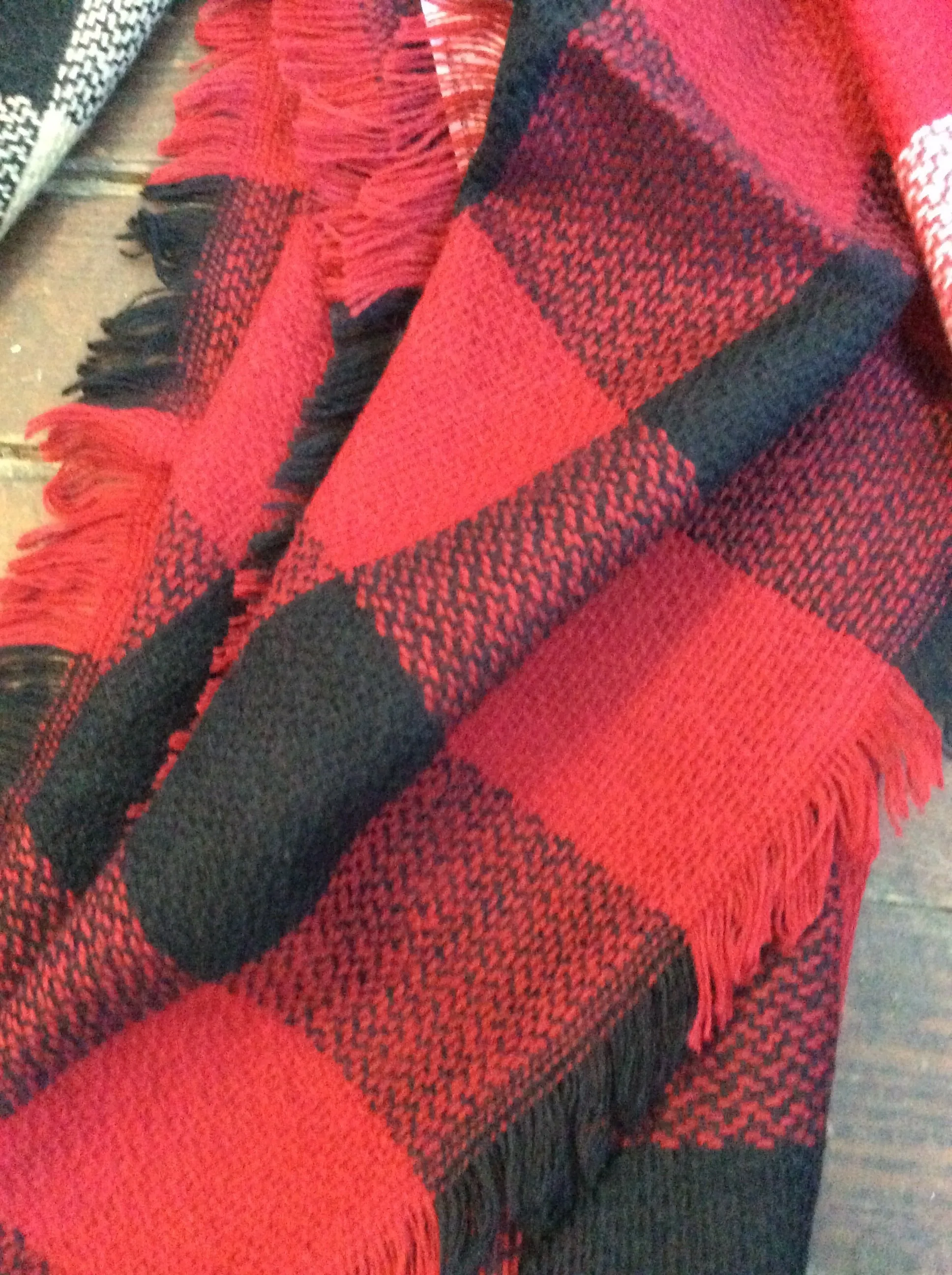 18115 - BUFFALO CHECK SCARF - SM8628