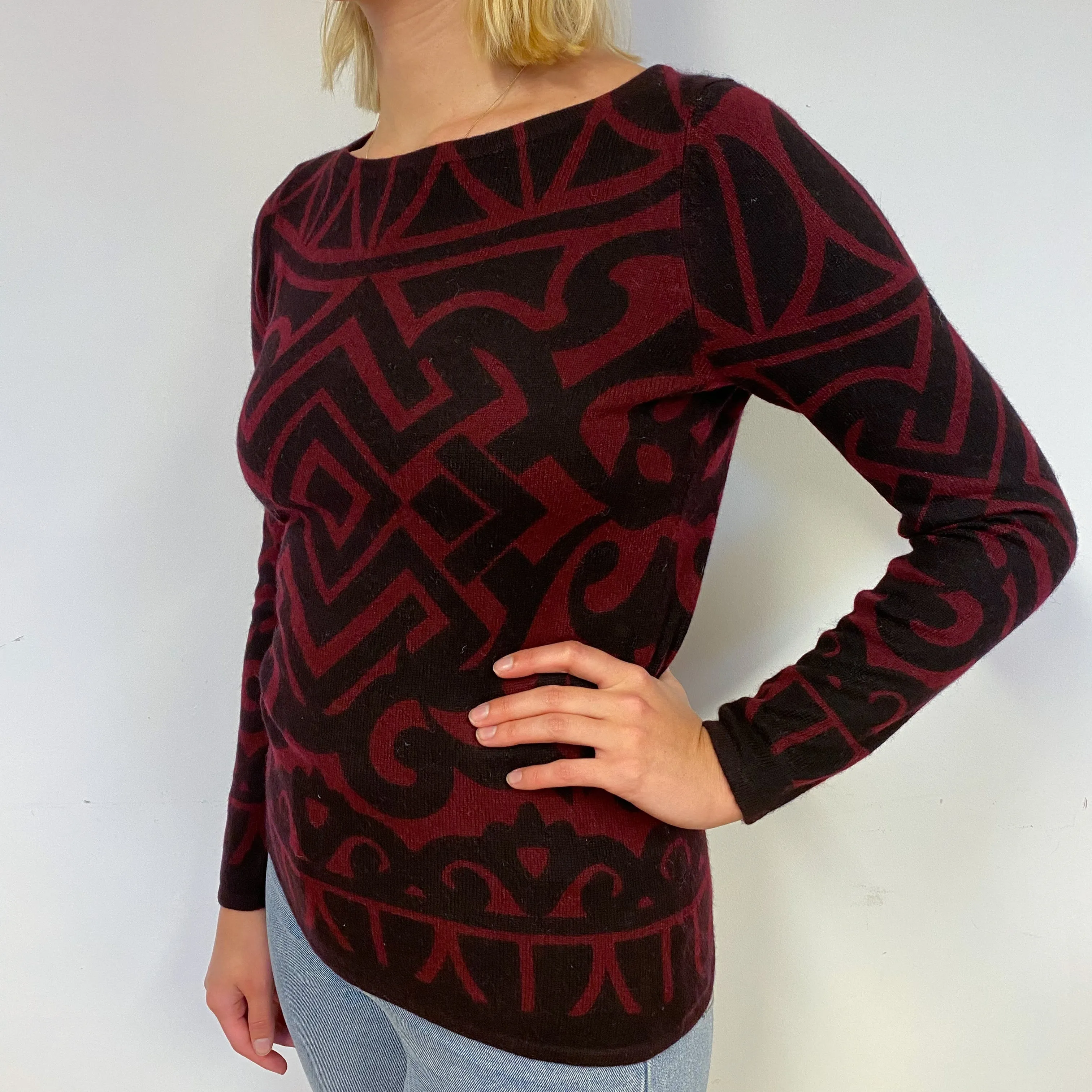 Black and Red Patterned Cashmere Crew Neck Jumper Small