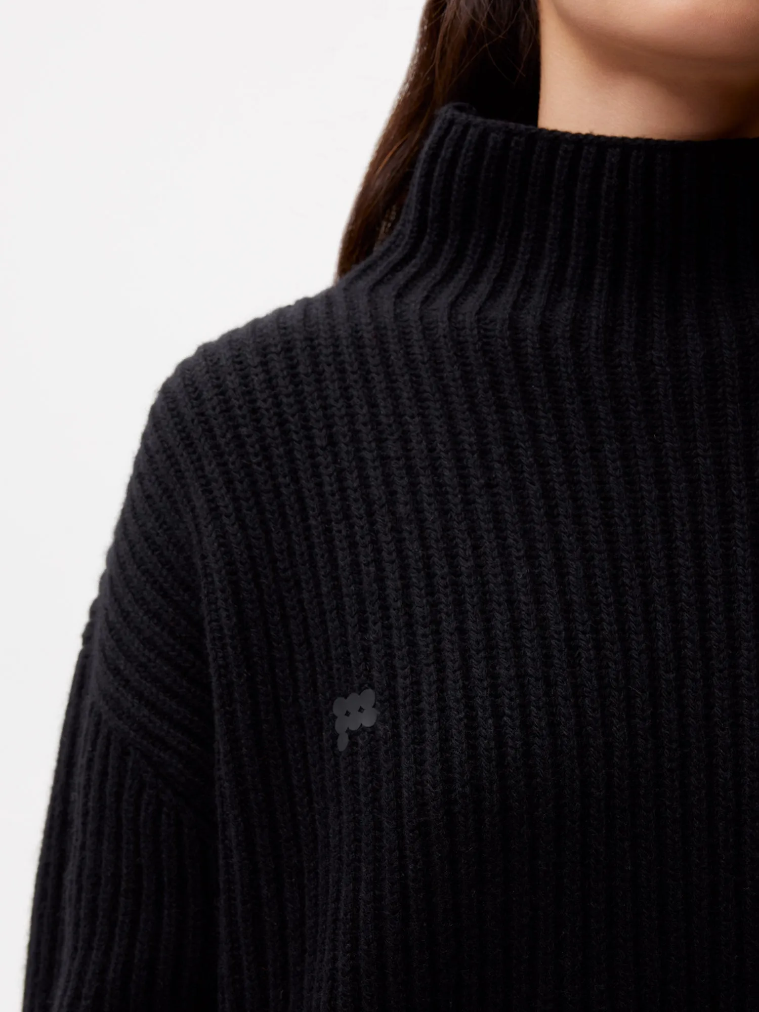 Womens Recycled Cashmere Funnel-Neck Sweater—black
